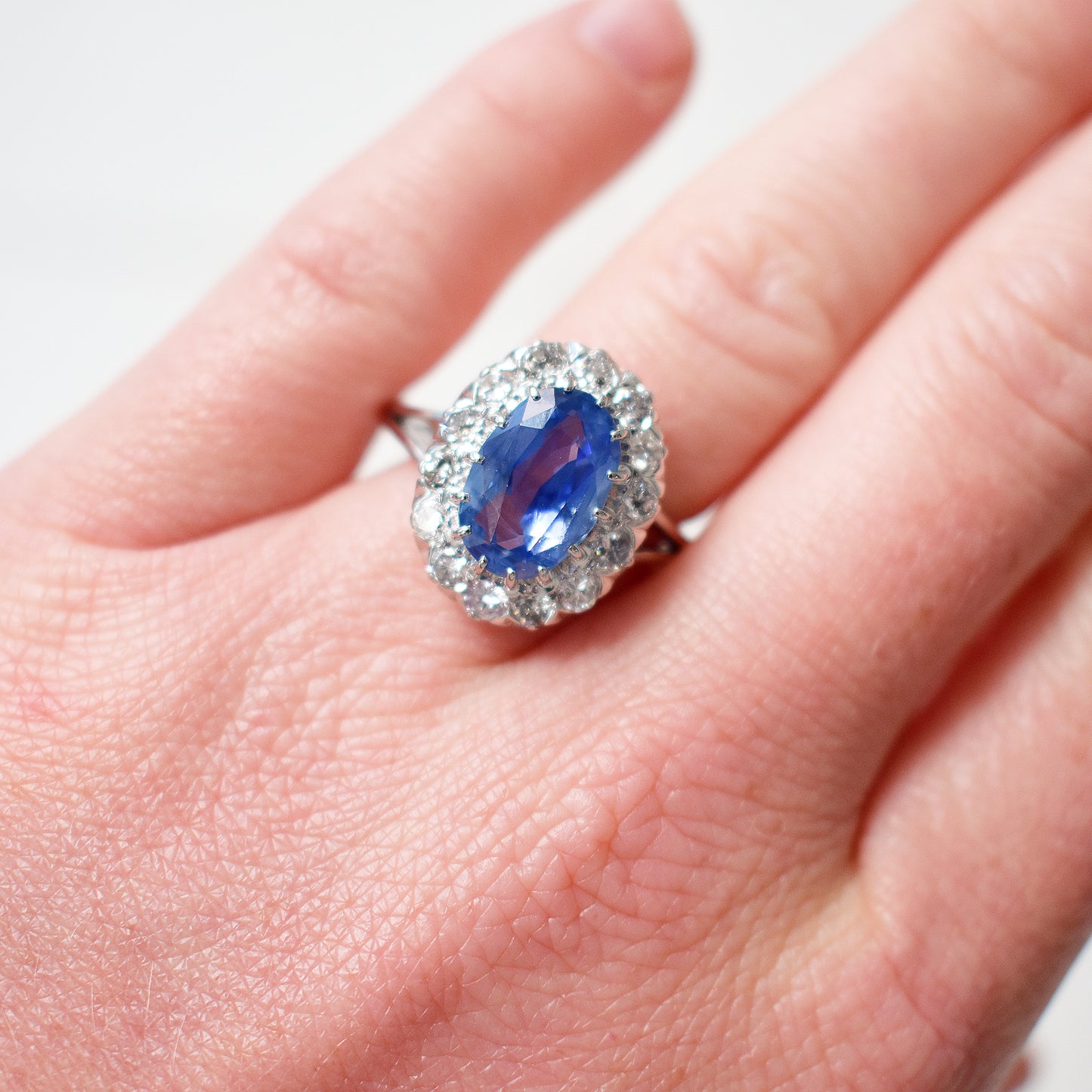 bague pompadour saphir ceylan et diamants, vintage 1