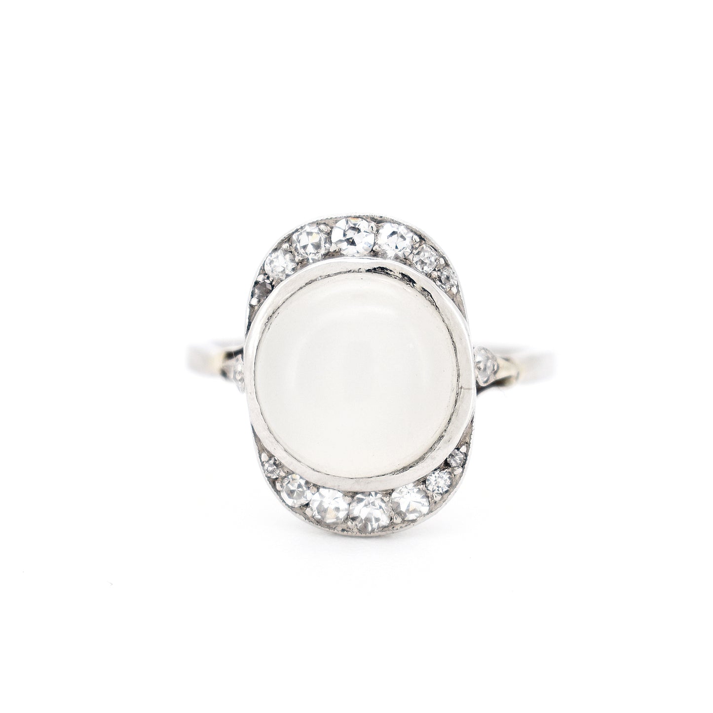 art deco ring 18 carat gold moonstone diamonds, face