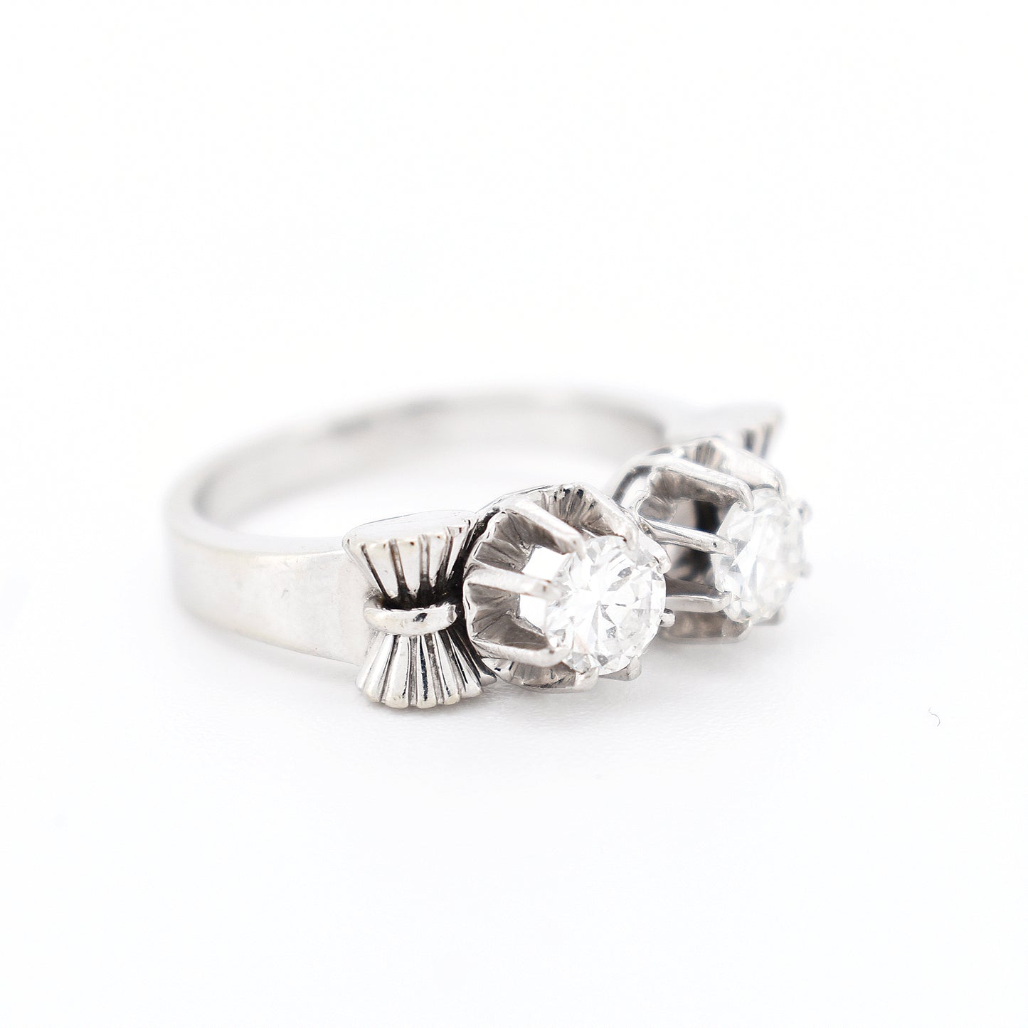 bague toi et moi rétro or et deux diamants, droit