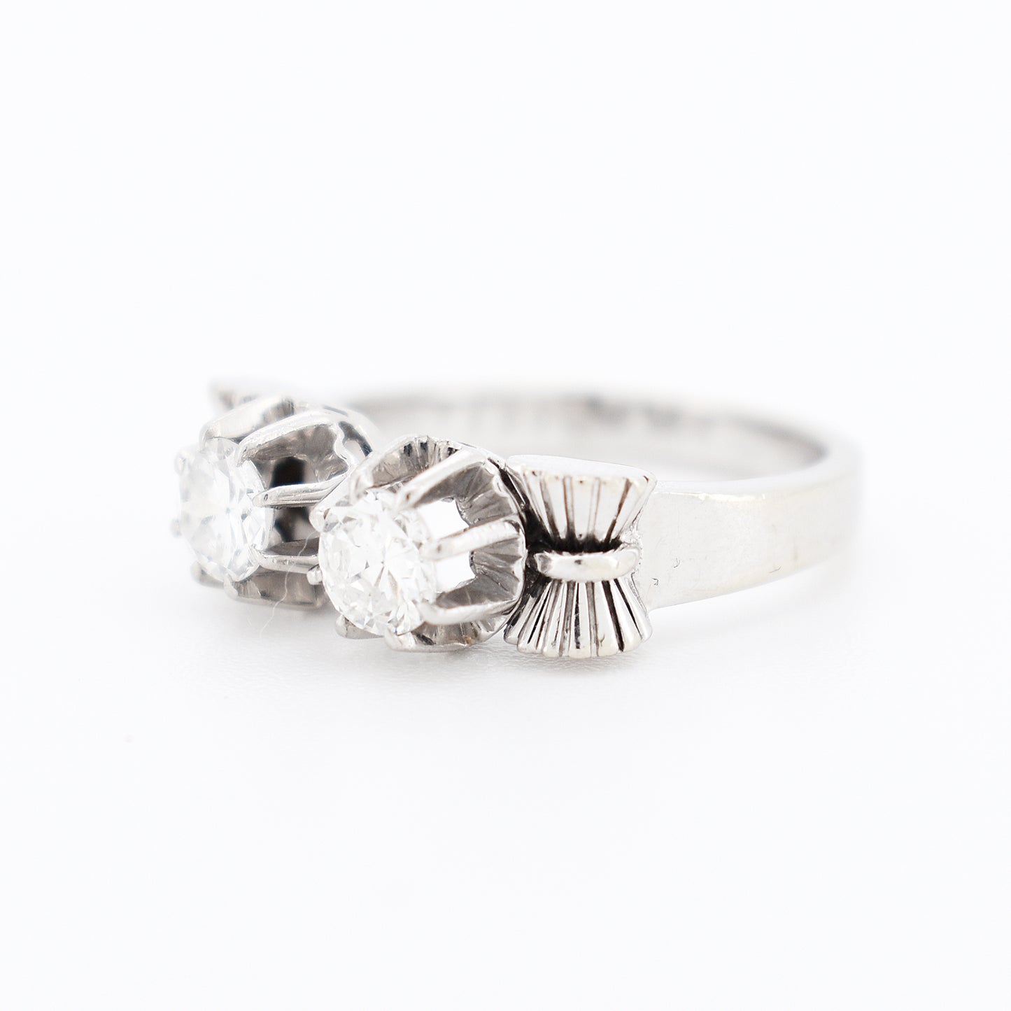 bague toi et moi rétro or et deux diamants, gauche