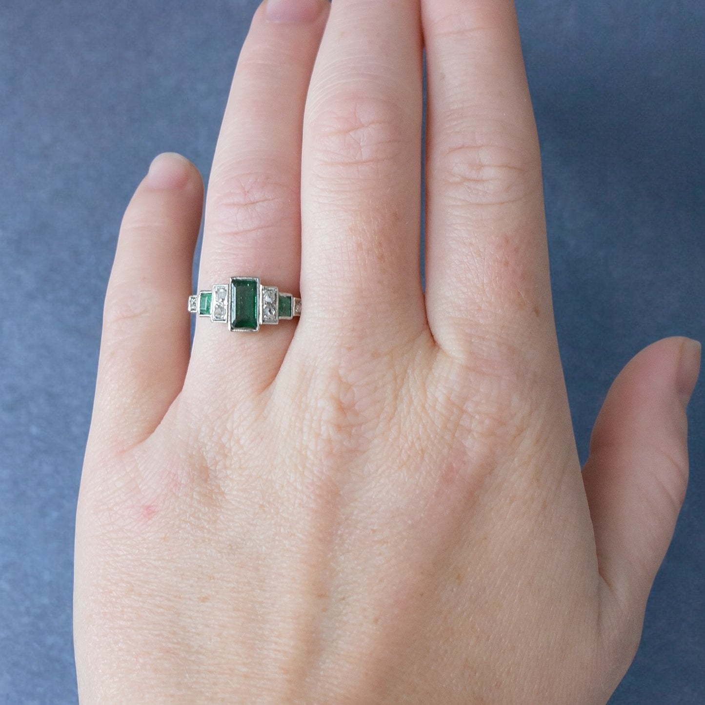 bague art deco femme emeraude diamants 11