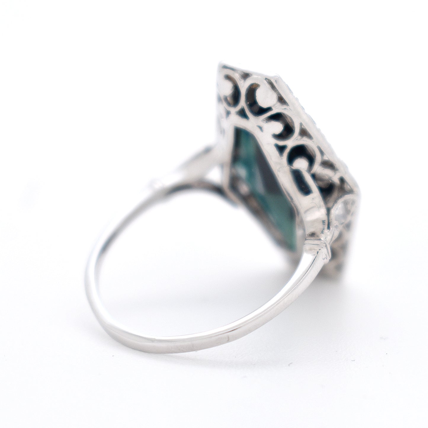 Bague Art Déco Saphir et Diamants 3