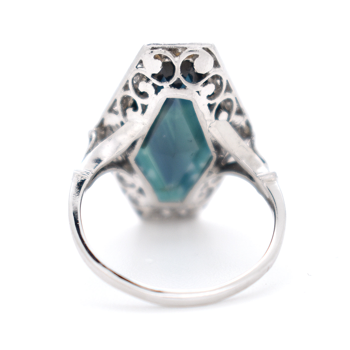 Bague Art Déco Saphir et Diamants 4