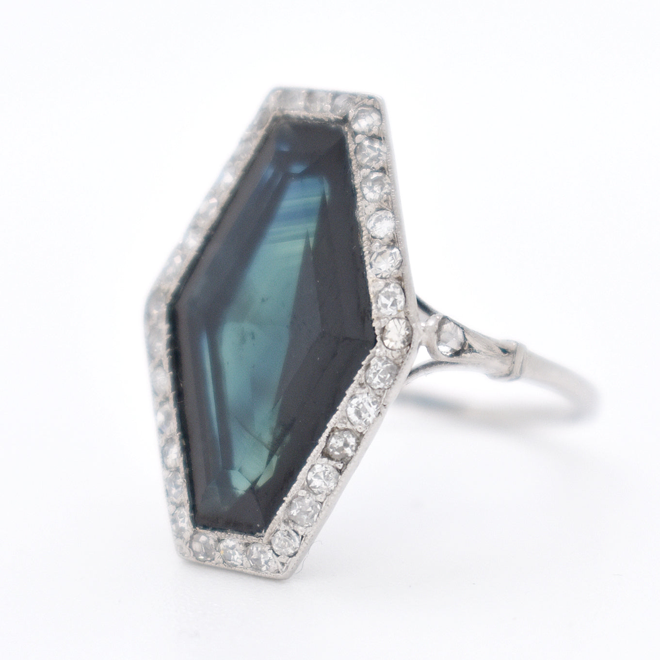 Bague Art Déco Saphir et Diamants 8