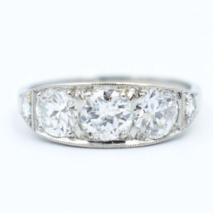 La Bague Jarettiere d'Époque 