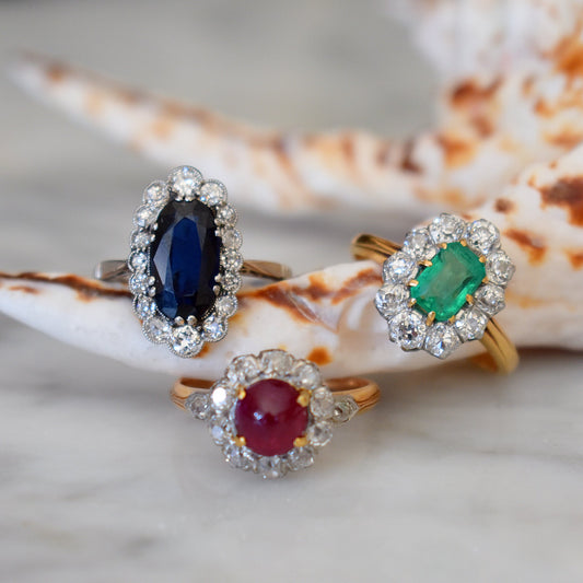Bijoux anciens : les styles et époques incontournables à connaître
