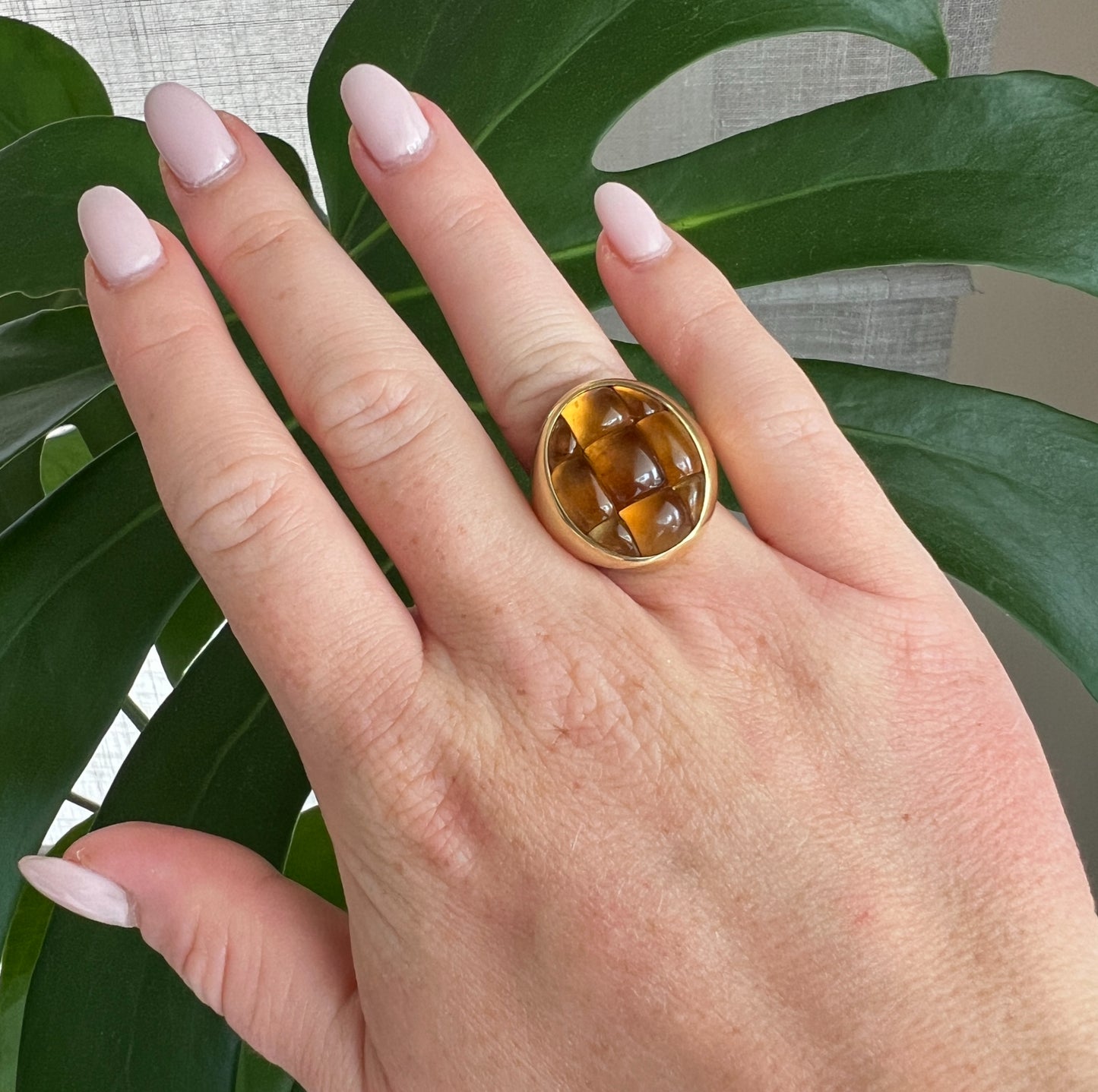 Bague Pomellato modele mosaico or et citrines bague vintage, portée