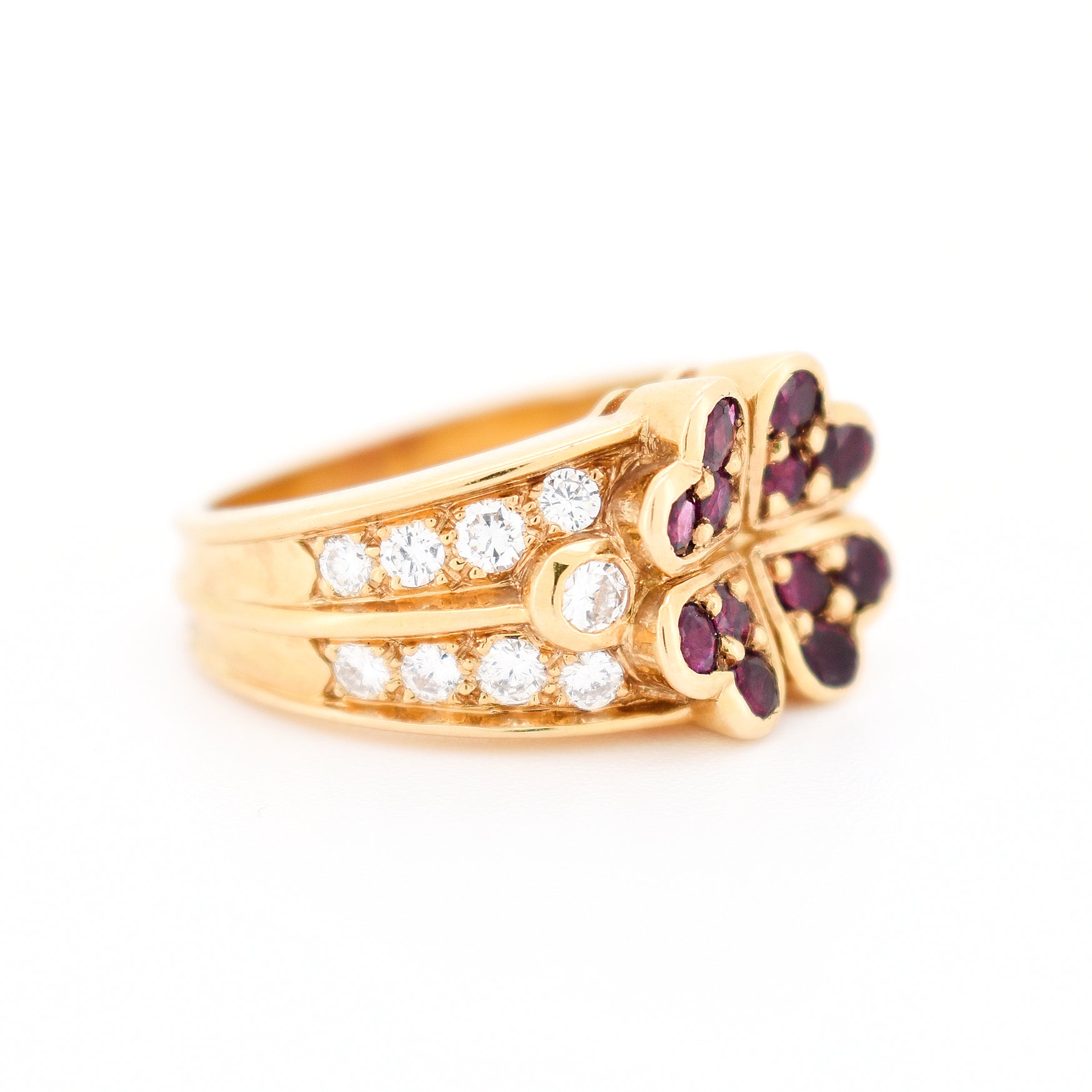 Boucheron Bague Or 18 carats Diamants Rubis vintage femme, droit