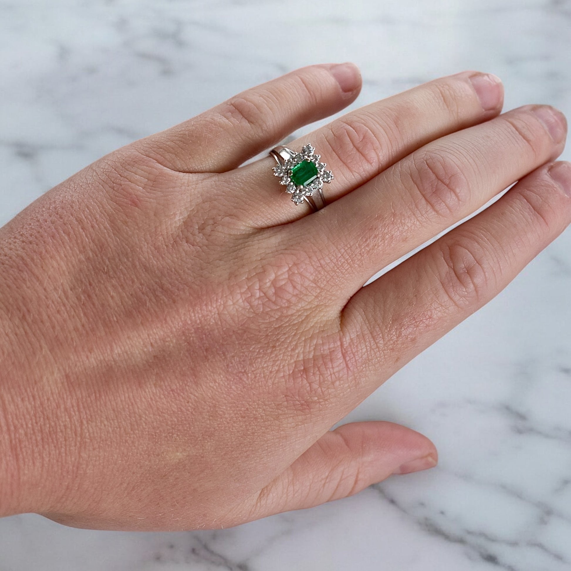 bague émeraude et diamants 10