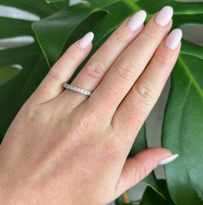 wedding ring art deco woman diamonds, worn