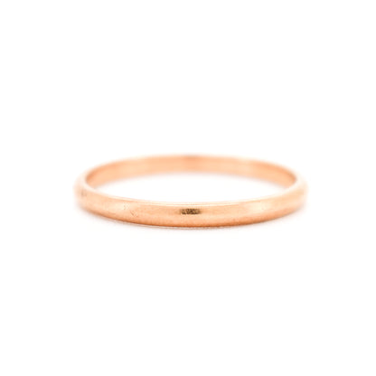 gold wedding ring, face