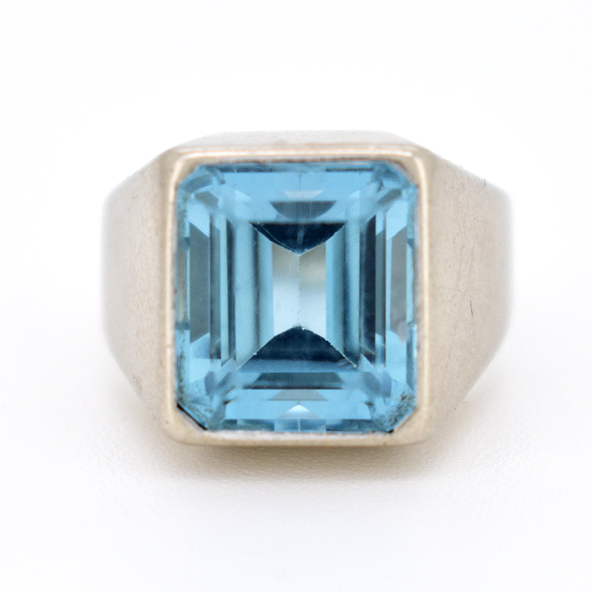 bague chevalière vintage aigue-marine