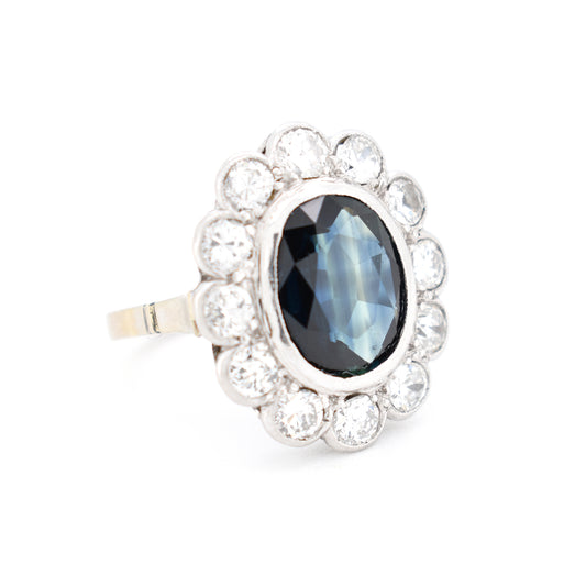 bague pompadour ou marguerite or saphir diamants style lady diana, droit