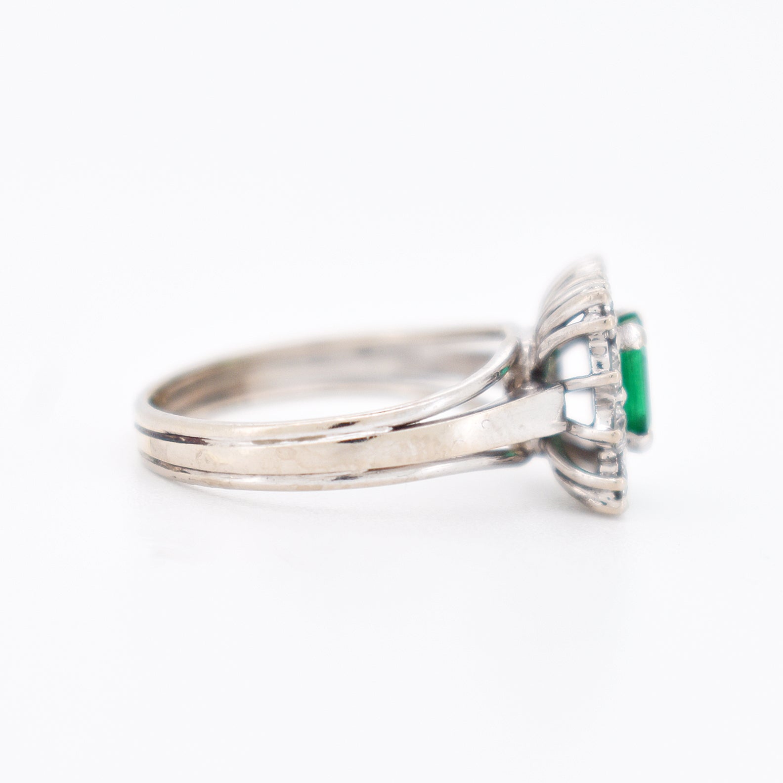bague émeraude et diamants