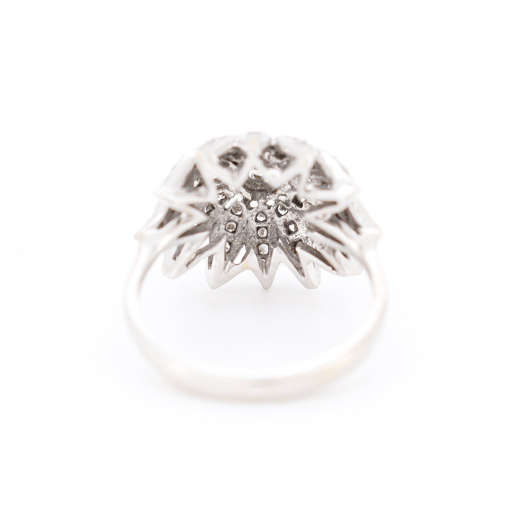 vintage women's ring flower 18 carat gold diamonds engagement promise, back