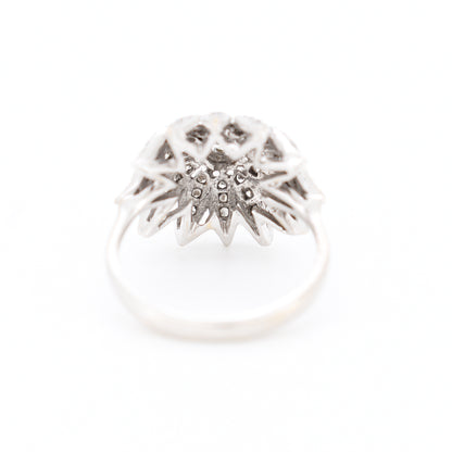 vintage women's ring flower 18 carat gold diamonds engagement promise, back