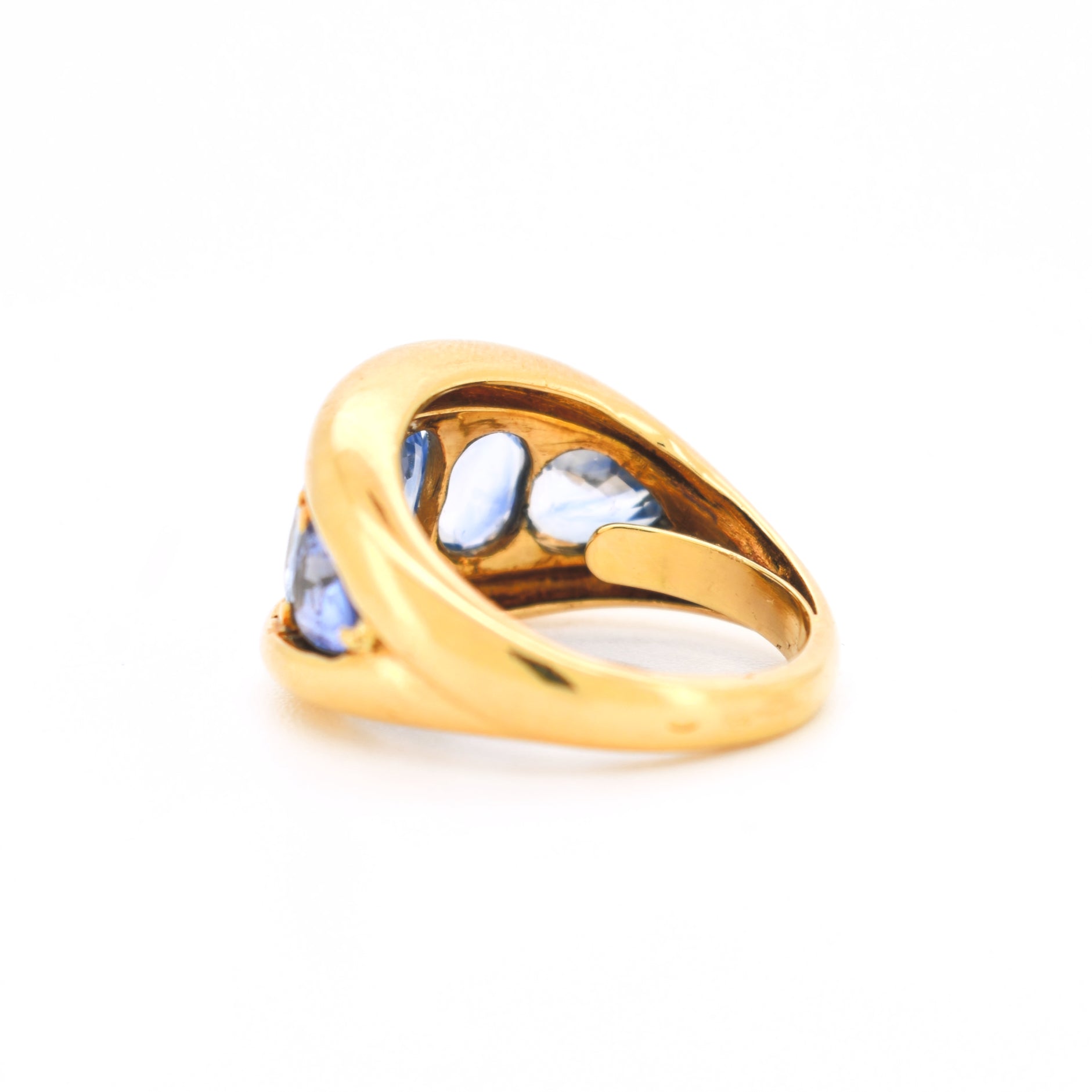 bague jonc vintage or 18 carats et 5 saphirs naturels d'arrière gauche