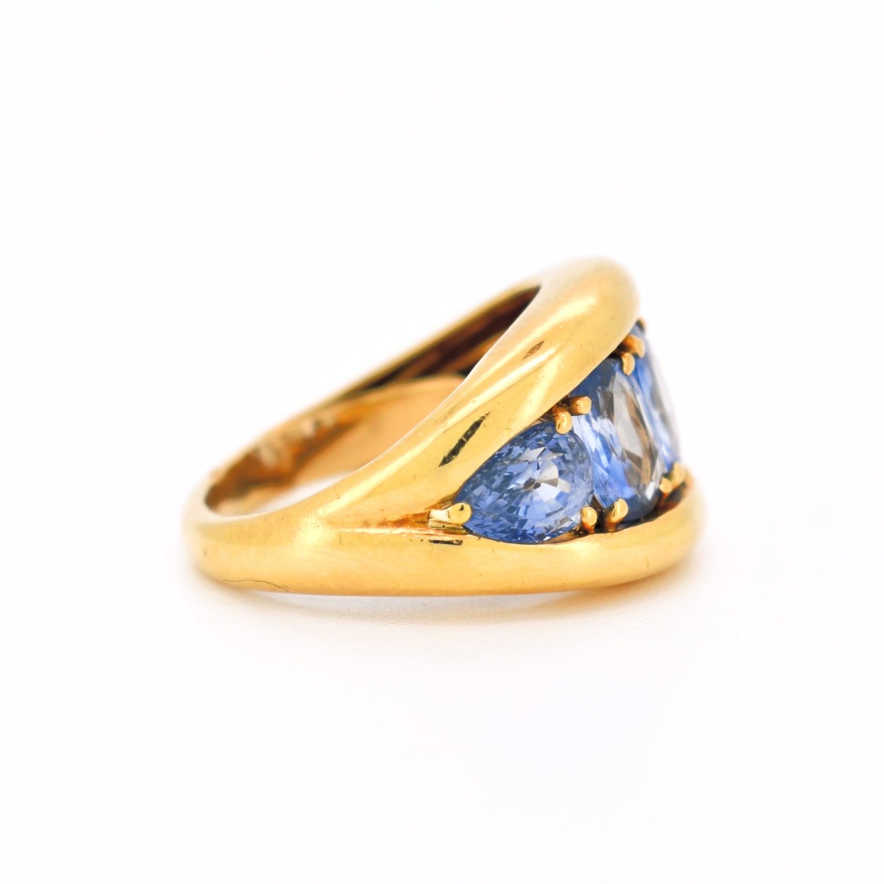 bague jonc vintage or 18 carats et 5 saphirs naturels de coté