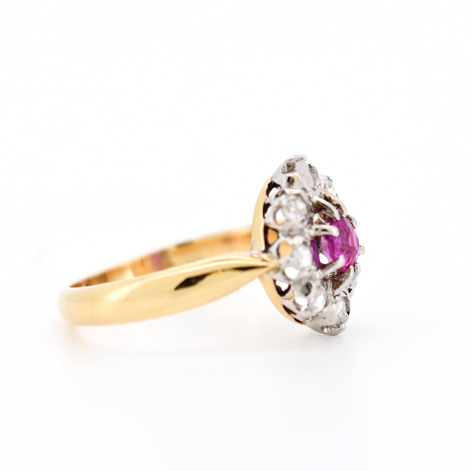 belle époque marguerite ring, 18-carat gold, ruby and diamonds, straight