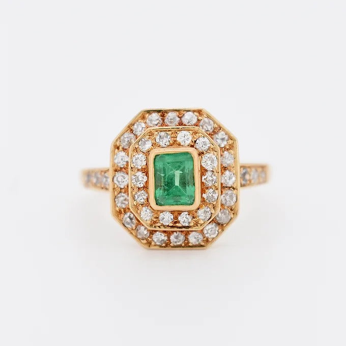 modern gold emerald diamond ring
