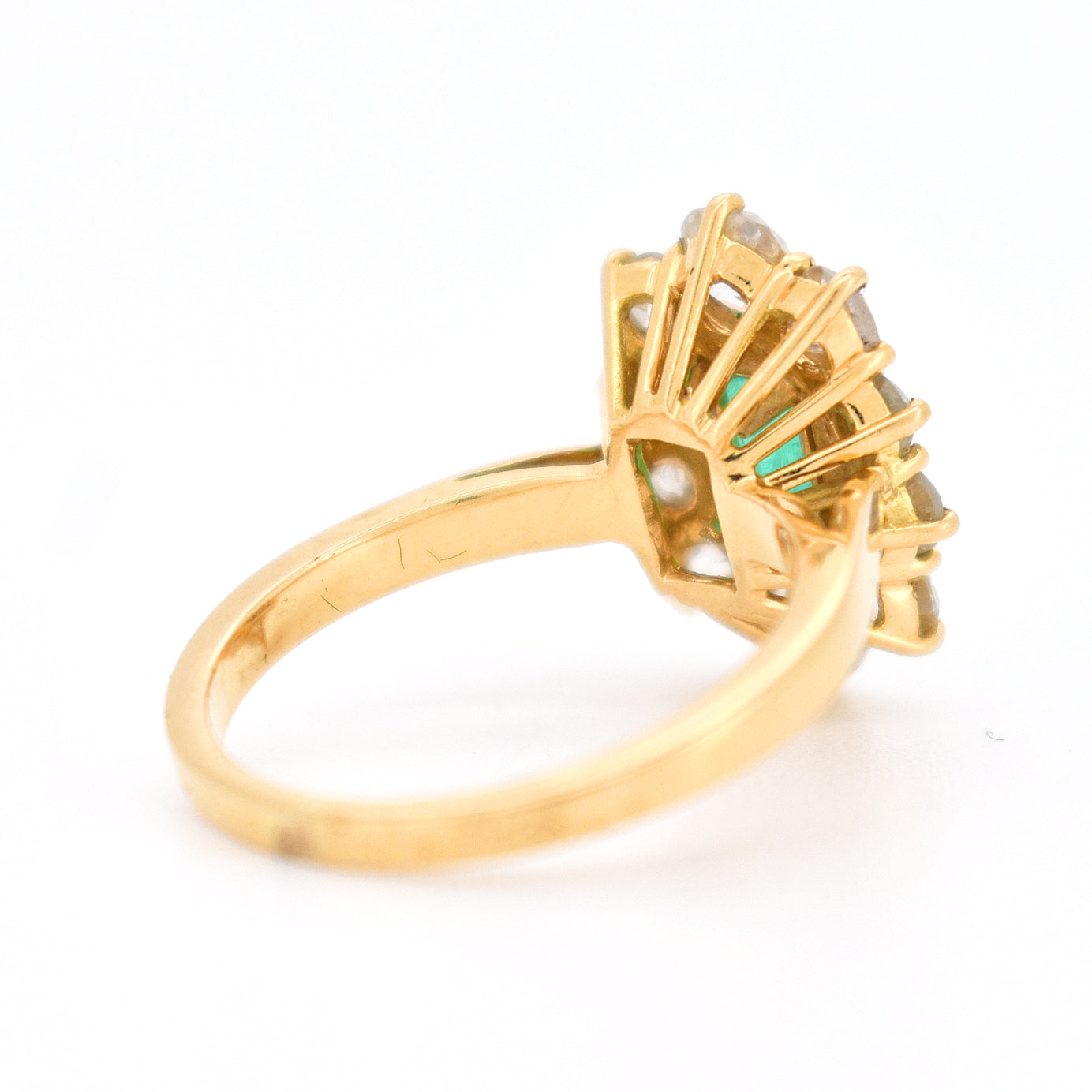 bague pompadour émeraude diamants 3