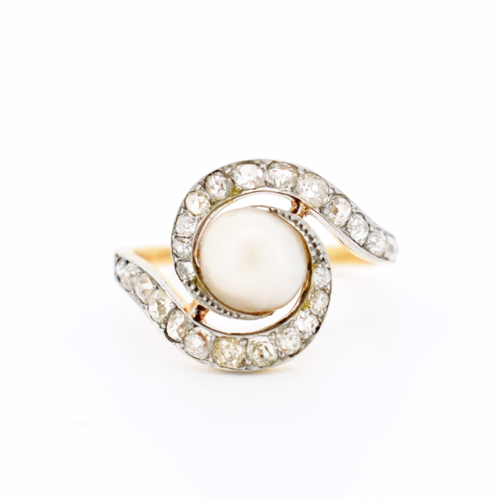 belle époque tourbillon ring 18-carat gold platinum pearl and diamonds, face
