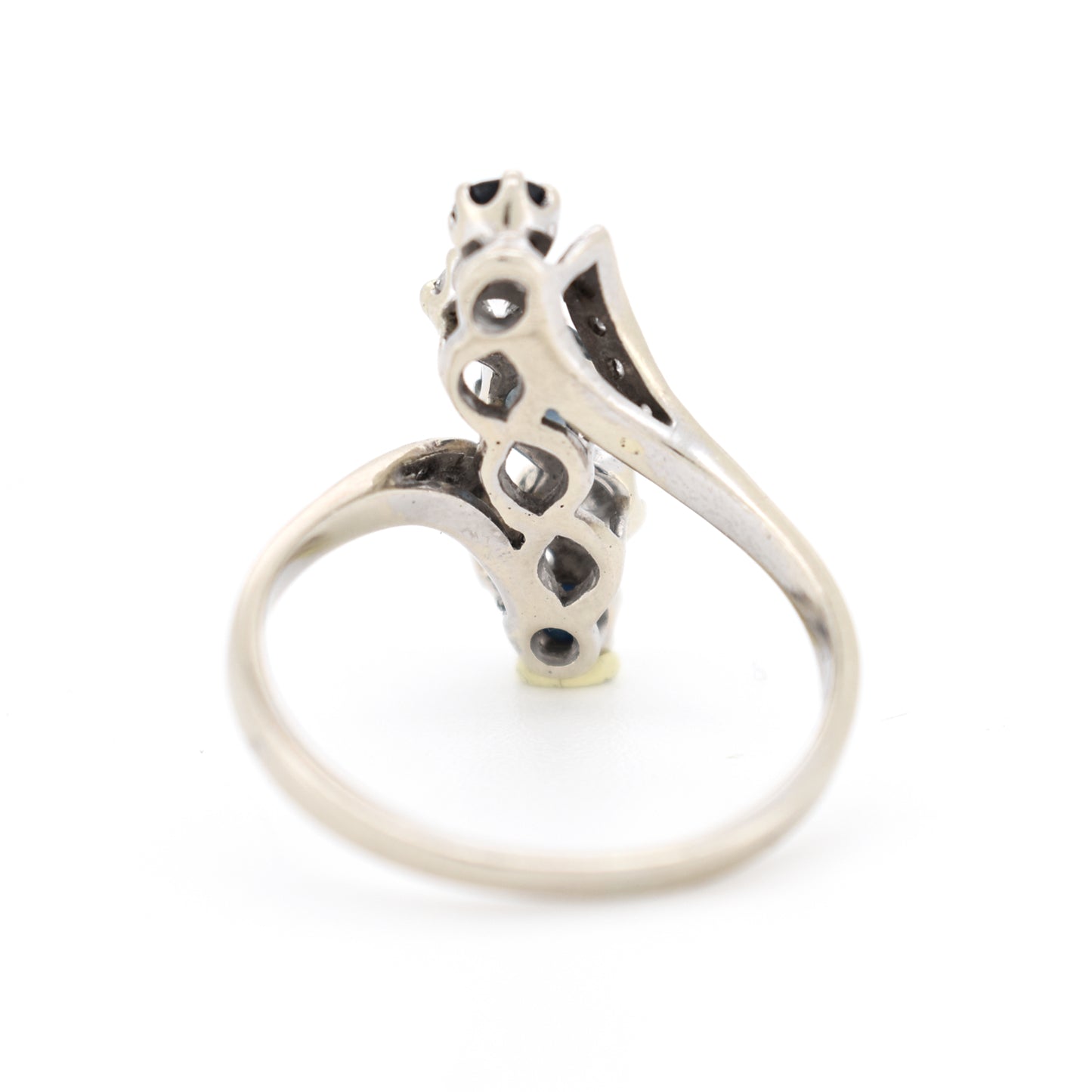bague vintage or saphirs et diamants style belle époque , de l'arrière